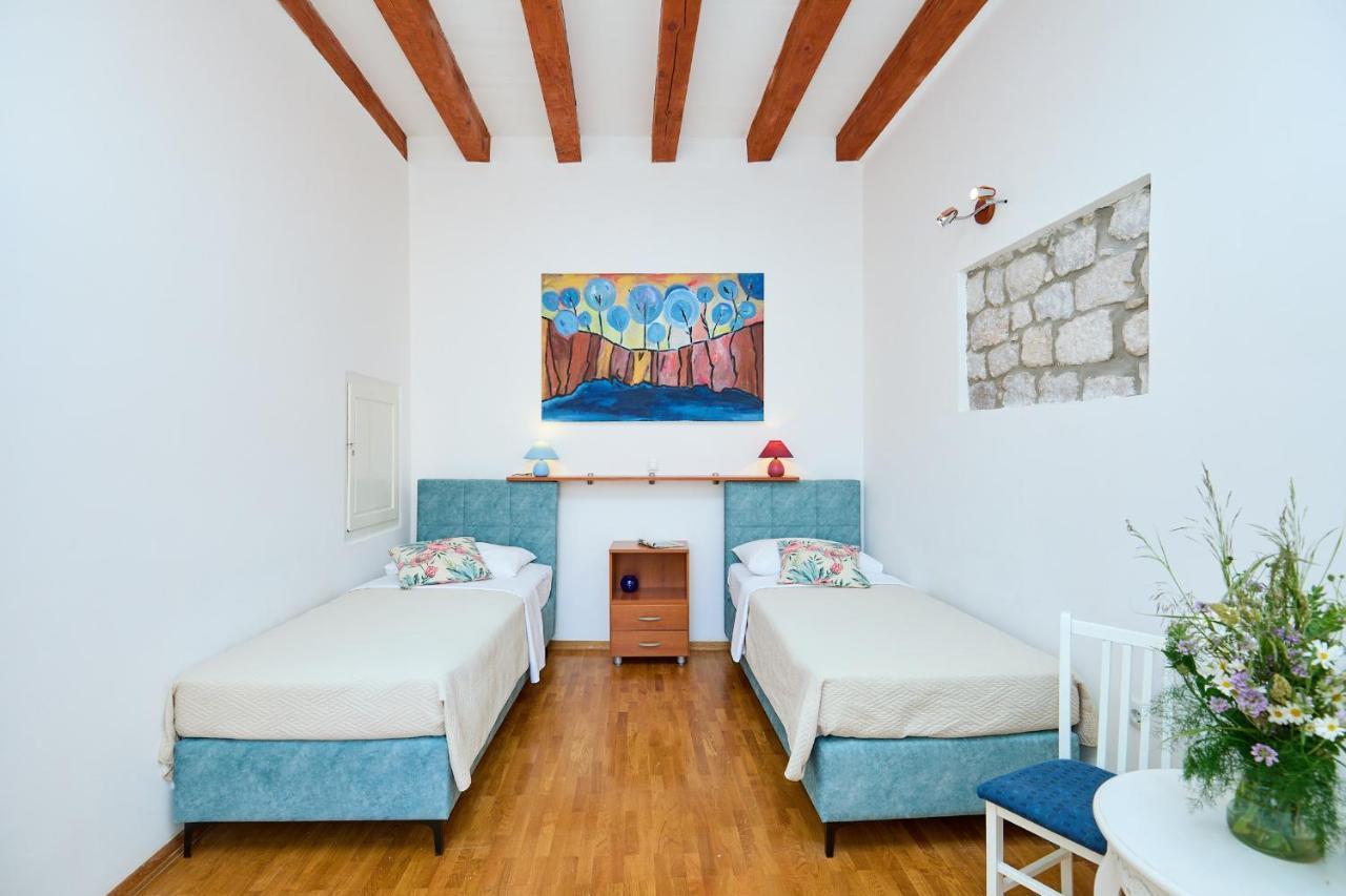 Hedera Estate, Hedera A34 Dubrovnik